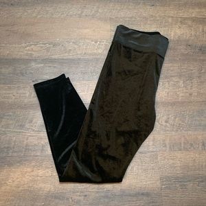 A New Day Black Velvet Leggings 🌹